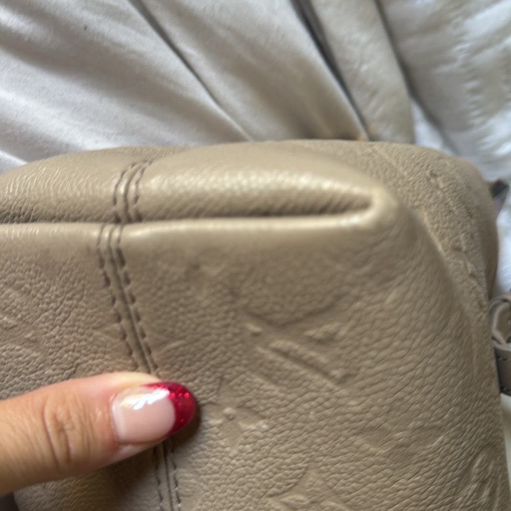 Louis Vuitton bag - Picture 10 of 11